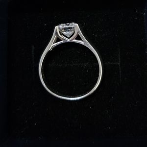2 carat moissanite sterling silver ring size 8.5